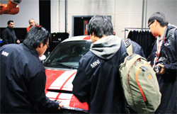 global_classroom_visits_mini_cooper_factory001[1]