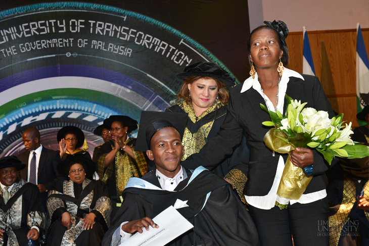 graduate_from_limkokwing_ (66)