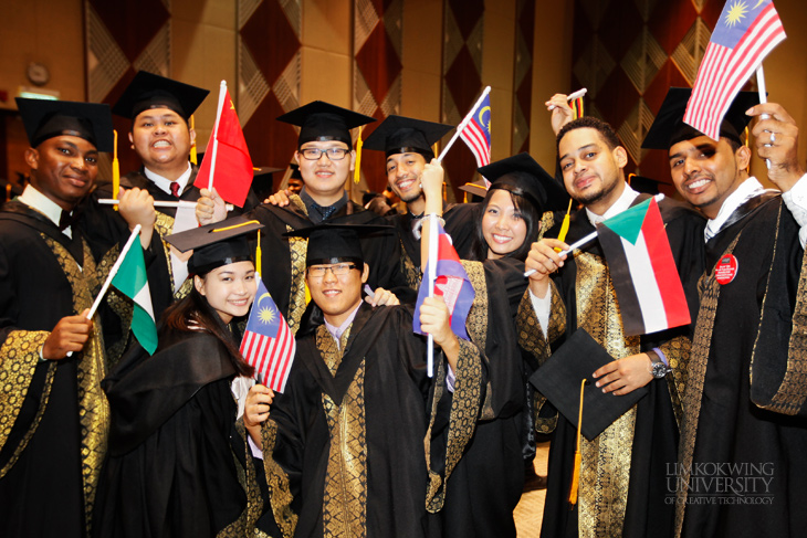 graduation_ceremony_july_2013077