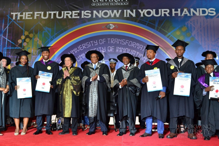 Limkokwing Swaziland presents scrolls to 675 Graduates_007