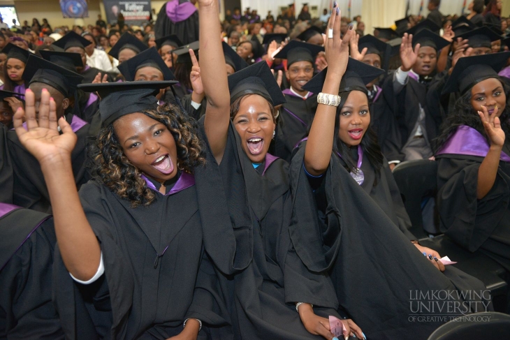 Limkokwing Swaziland presents scrolls to 675 Graduates_008